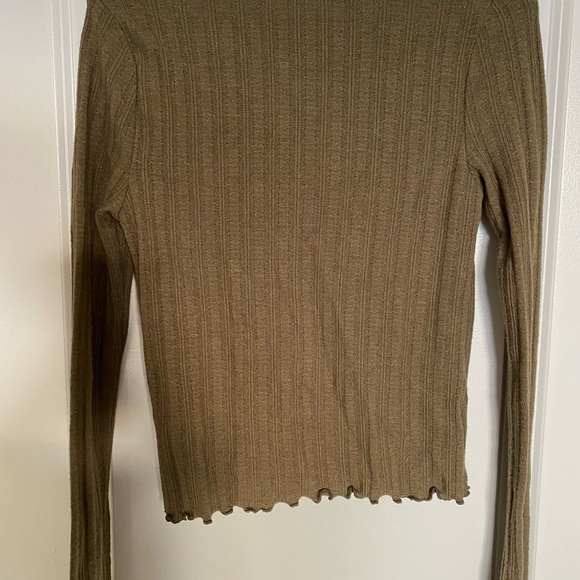 Green button up crop - Picture 3 of 3